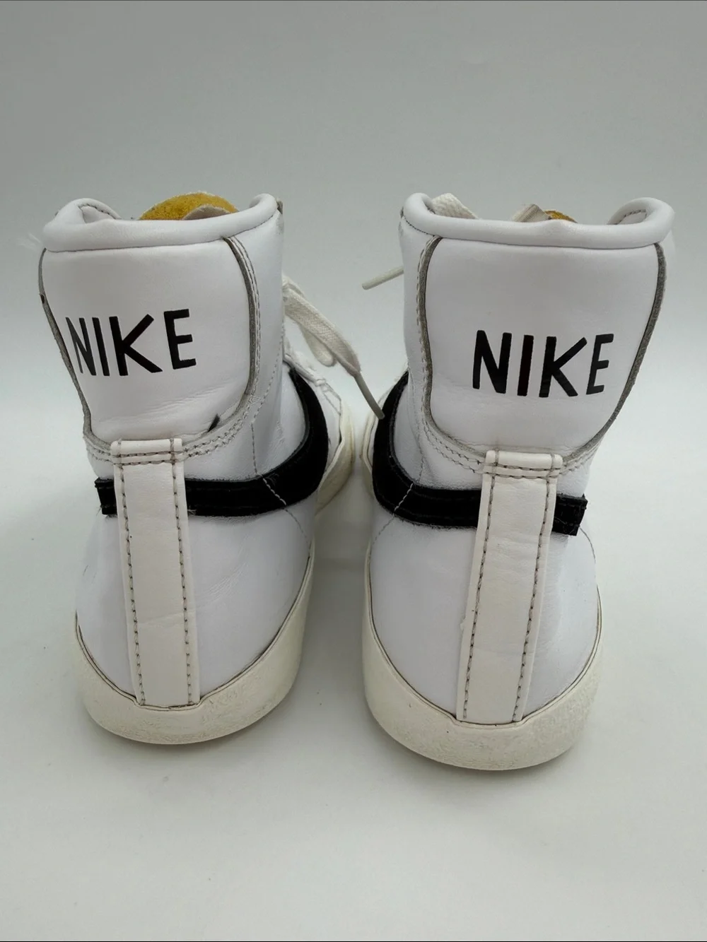 Nike Blazer Mid 77 Vintage White Black CZ1055-100 Women's Size 7.5